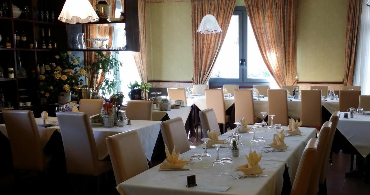 Albergo Sapori 토얼 외부 사진