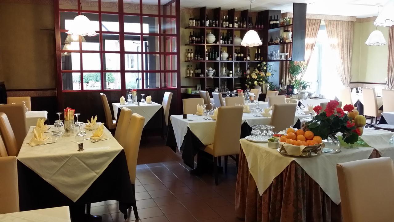Albergo Sapori 토얼 외부 사진