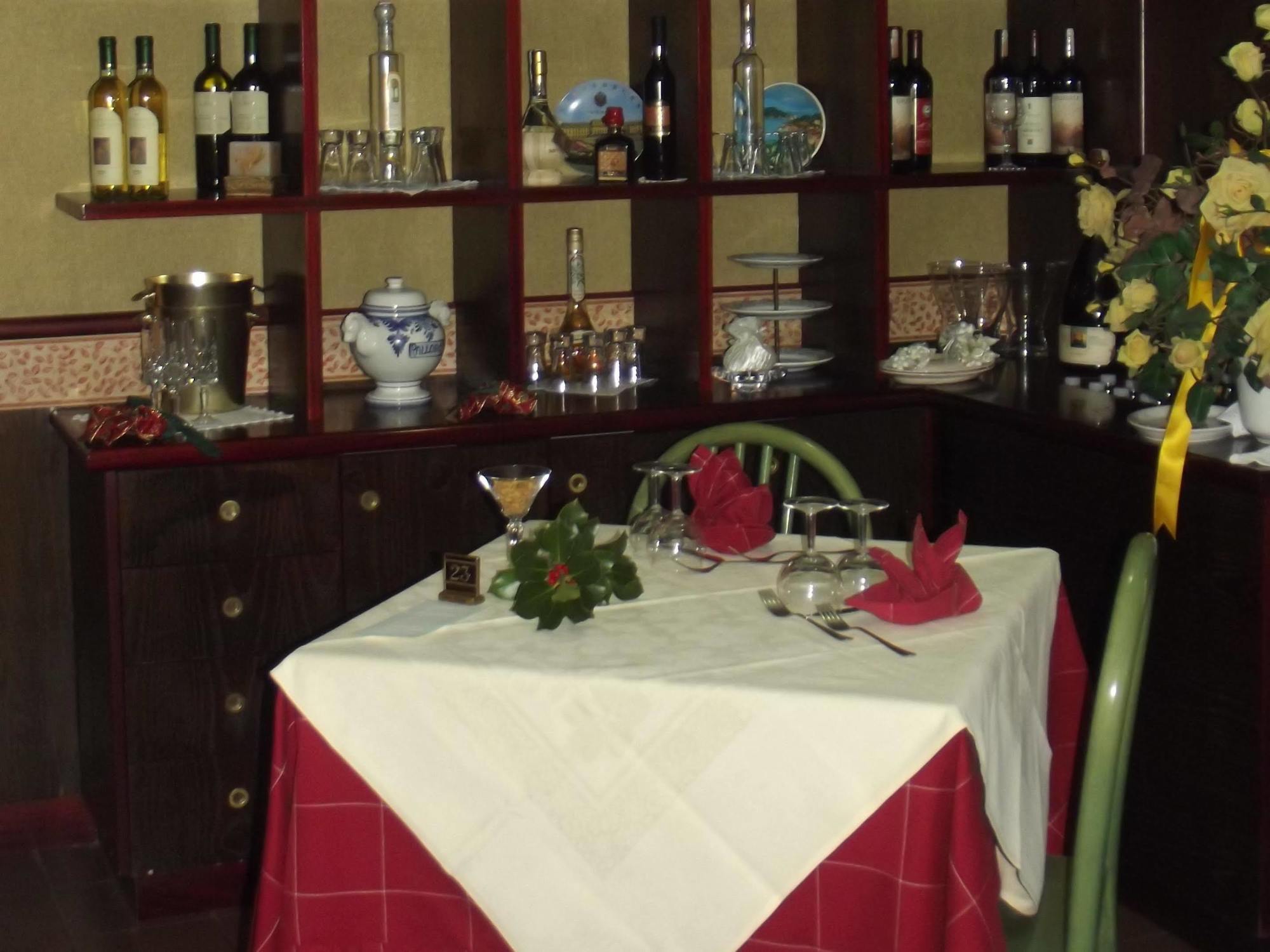 Albergo Sapori 토얼 외부 사진