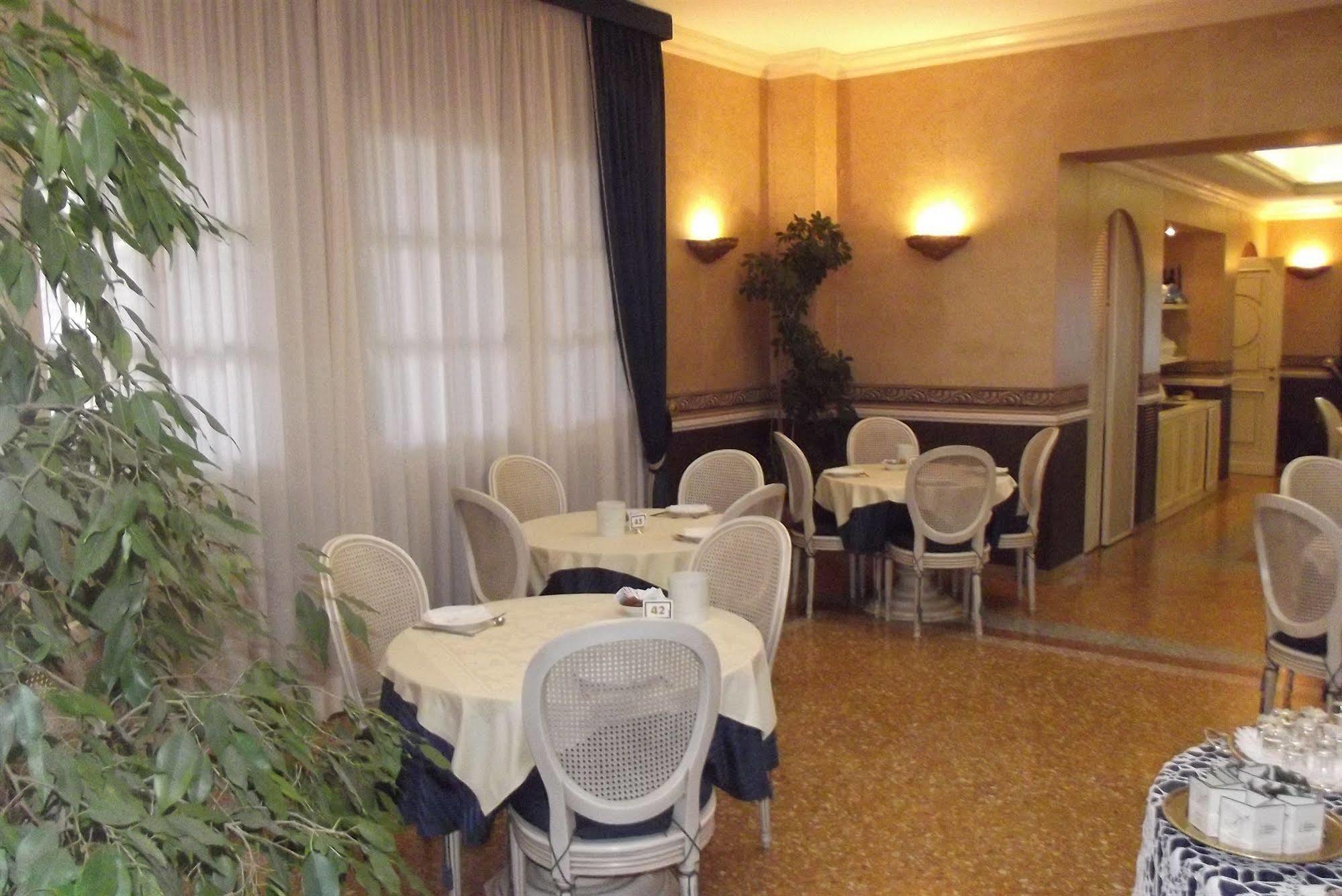 Albergo Sapori 토얼 외부 사진
